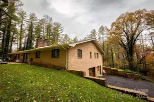 102 Arbor Ln, Hendersonville, NC 28791 - Photo 2