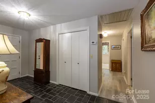 102 Arbor Ln, Hendersonville, NC 28791 - Photo 12