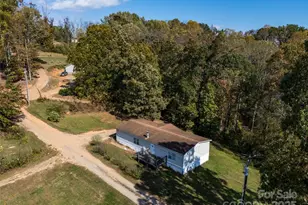 17 Hat Crk Dr, Asheville, NC 28806 - Photo 22