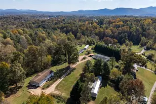 17 Hat Crk Dr, Asheville, NC 28806 - Photo 20