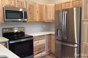 212 Brigsy Ln, Whittier, NC 28789 - Photo 6