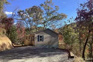 212 Brigsy Ln, Whittier, NC 28789 - Photo 2