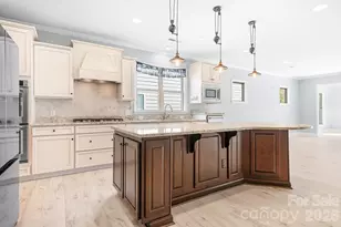 910 Kirby Dr, Fort Mill, SC 29715 - Photo 4