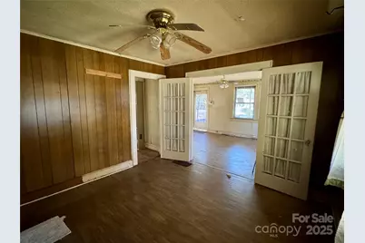 1116 W Davidson Avenue, Gastonia, NC 28052 - Photo 8