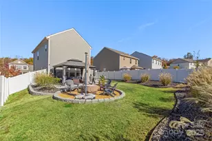 876 Newfound Hollow Dr, Charlotte, NC 28214 - Photo 38