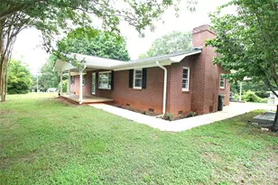 203 Ratchford Farm Rd, Gastonia, NC 28056 - Photo 4