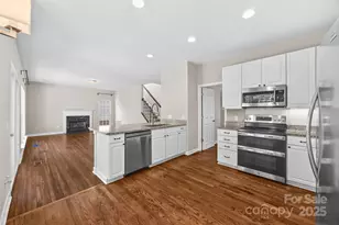 6631 Harburn Forest Dr, Charlotte, NC 28269 - Photo 10