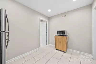 6631 Harburn Forest Drive, Charlotte, NC 28269 - Photo 42