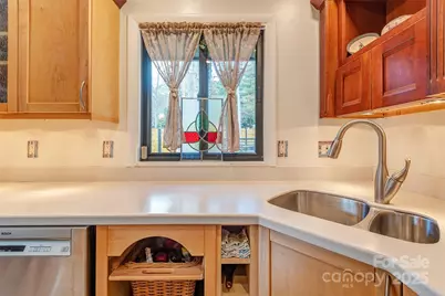 1 Parkway Loop Road, Asheville, NC 28803 - Photo 10