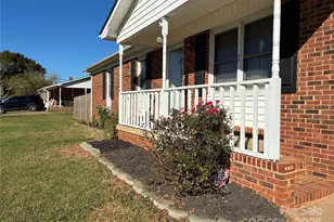 6102 Len Dr, Shelby, NC 28152 - Photo 2