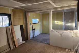 107 Bradley St, Asheville, NC 28806 - Photo 4