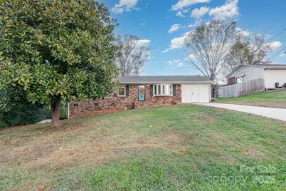 512 Ralphs Boulevard, Gastonia, NC 28052 - Photo 2