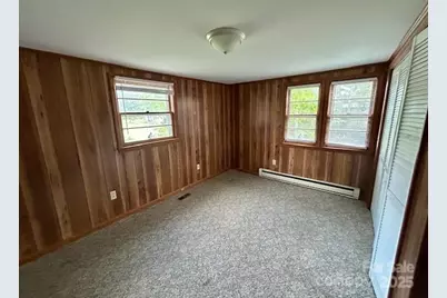 557 Falls Avenue, Granite Falls, NC 28630 - Photo 12