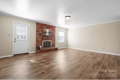 3520 20th Avenue NE, Hickory, NC 28601 - Photo 10