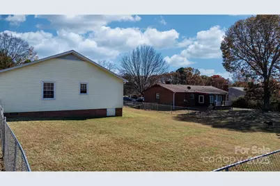 3520 20th Avenue NE, Hickory, NC 28601 - Photo 28