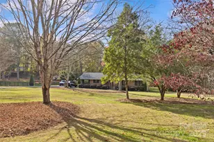 1949 Candlewick Dr, Fort Mill, SC 29715 - Photo 2