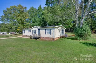 3464 Rock Creek Dr, Newton, NC 28658 - Photo 2