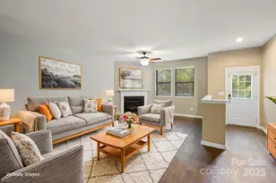 8988 Lanark Ln, Fort Mill, SC 29707 - Photo 4