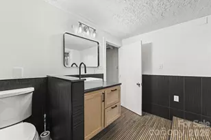 28 Pine Ln, Asheville, NC 28806 - Photo 20