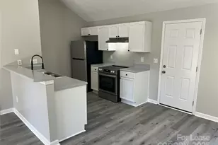 8806 Moores Chapel Rd, Charlotte, NC 28214 - Photo 6