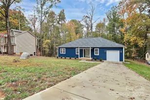 8714 Vagabond Rd, Charlotte, NC 28227 - Photo 2