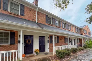 1310 Green Oaks Ln, Charlotte, NC 28205 - Photo 1