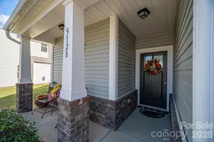 5128 Meadow Woods Dr, Lowell, NC 28098 - Photo 4