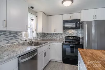 1046 22nd Street NE, Hickory, NC 28601 - Photo 14