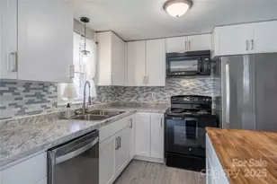 1046 22nd St NE, Hickory, NC 28601 - Photo 14