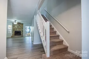 6410 Windsor Gate Ln, Charlotte, NC 28215 - Photo 6