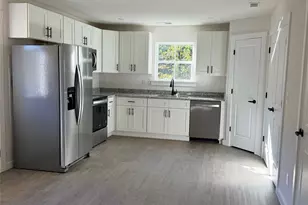 403 15th Ave SW, Hickory, NC 28602 - Photo 2