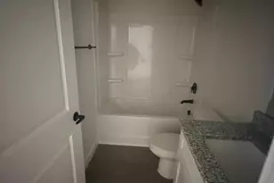 405 15th Ave SW, Hickory, NC 28602 - Photo 8