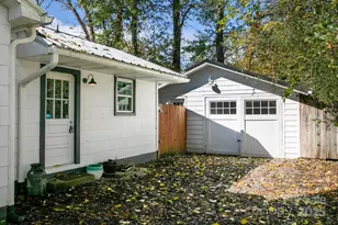 26 Duckworth Ave, Brevard, NC 28712 - Photo 24