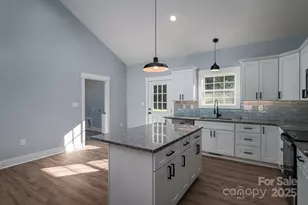 1151 13th St SW, Hickory, NC 28602 - Photo 10