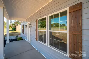 1151 13th St SW, Hickory, NC 28602 - Photo 6