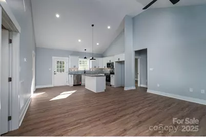 1151 13th Street SW, Hickory, NC 28602 - Photo 8