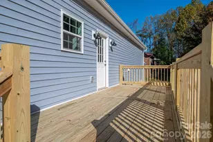 1151 13th St SW, Hickory, NC 28602 - Photo 24
