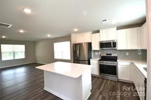 1512 Cottage Crk Dr, Bessemer City, NC 28016 - Photo 8