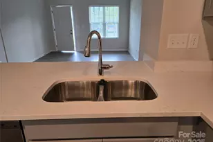 525 San Marco Dr, Gastonia, NC 28056 - Photo 2