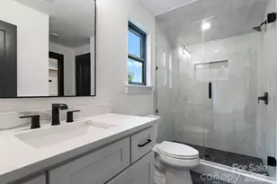 4121 Sarah Dr, Charlotte, NC 28217 - Photo 32