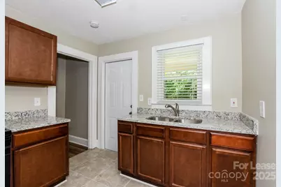 604 Robertson Avenue, Charlotte, NC 28208 - Photo 6