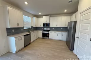 333 Knotty Wood Dr, Monroe, NC 28110 - Photo 2