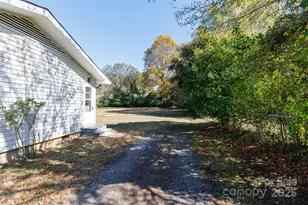 107 Mint St, Clover, SC 29710 - Photo 22