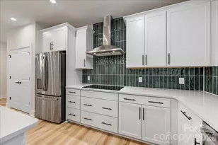 6023 Pivot Ct, Charlotte, NC 28205 - Photo 2