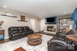 7030 Delta Lake Dr, Charlotte, NC 28215 - Photo 4