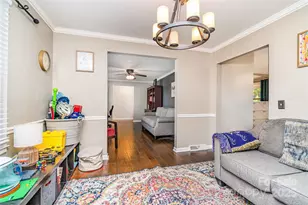 7030 Delta Lake Dr, Charlotte, NC 28215 - Photo 10