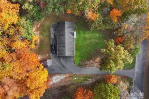 189 Panther Ln, Thomasville, NC 27360 - Photo 1