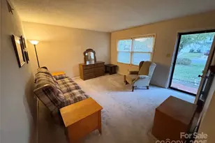 7501 Pawtuckett Rd, Charlotte, NC 28214 - Photo 10