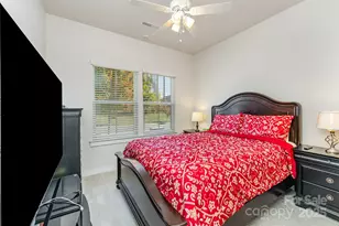 10356 Black Locust Ln, Charlotte, NC 28215 - Photo 16