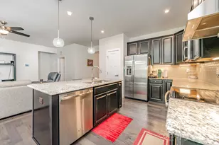 10356 Black Locust Ln, Charlotte, NC 28215 - Photo 12